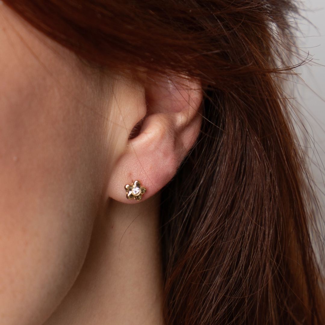 Amara Daisy Flat Back Earrings