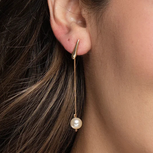 Emily Pearl Earrings
