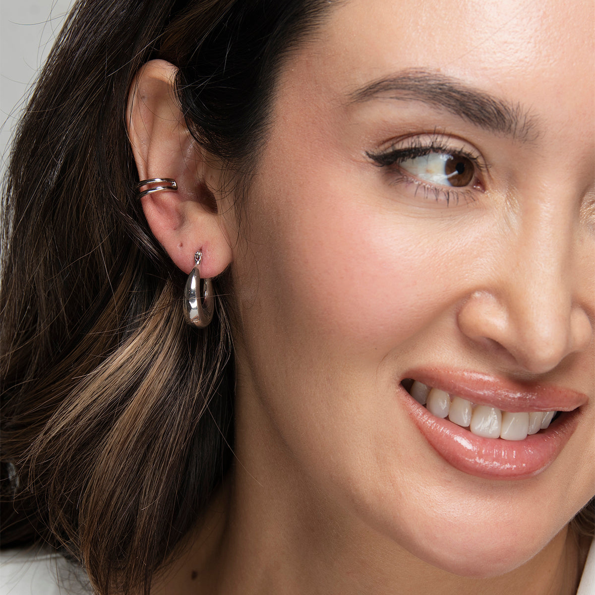 Leona Hoops - White Rhodium