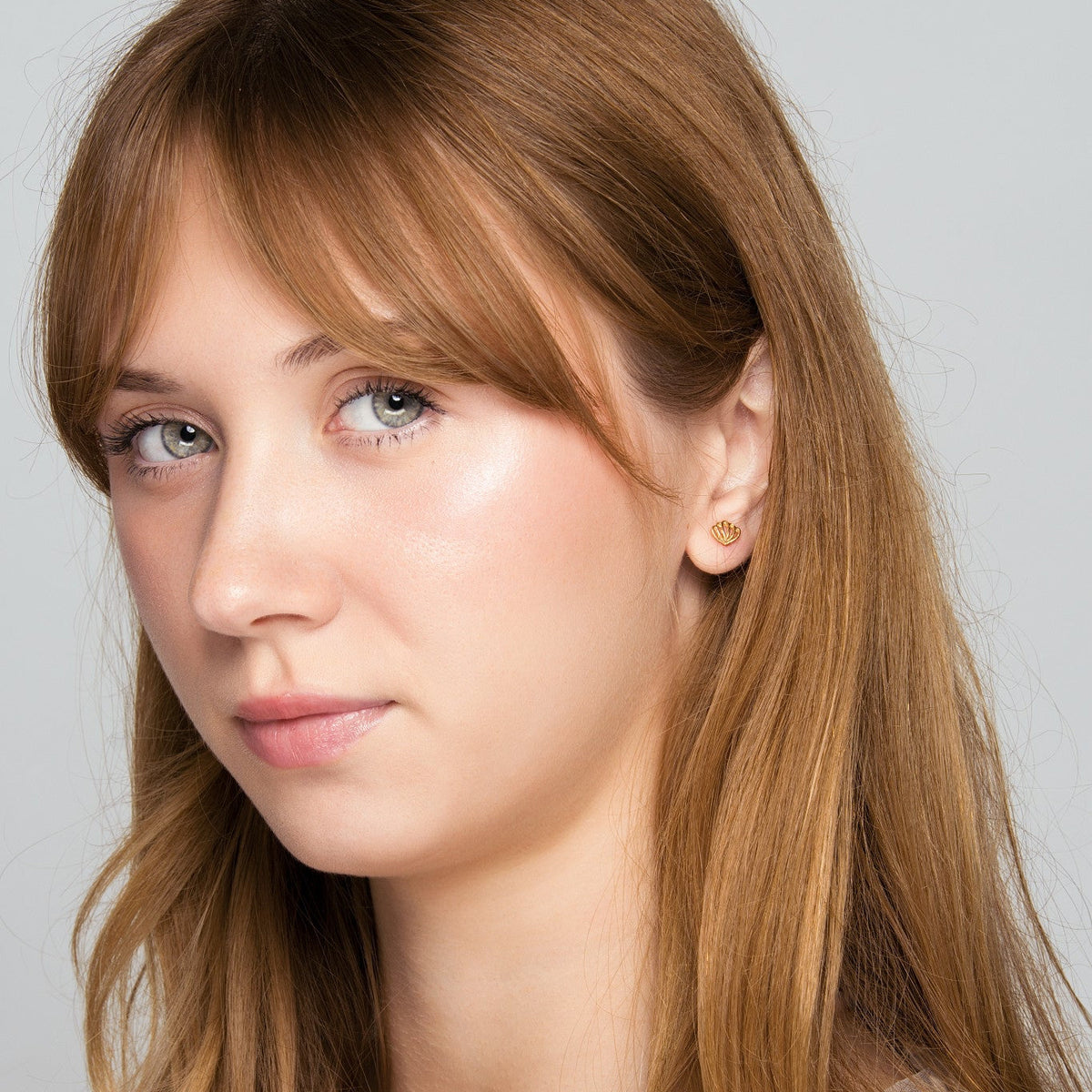 Amara Shell Flat Back Earrings