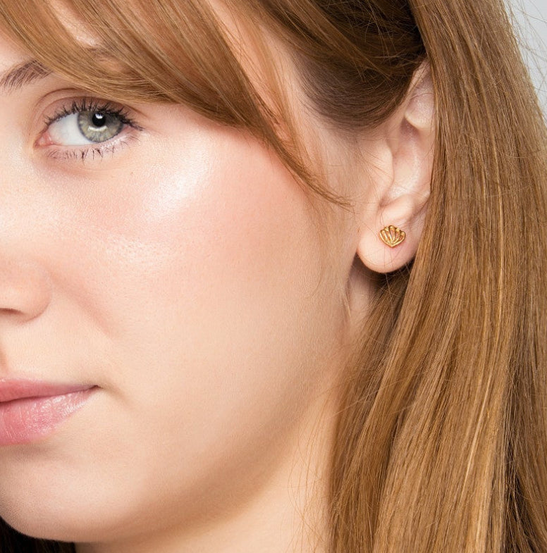 Amara Shell Flat Back Earrings
