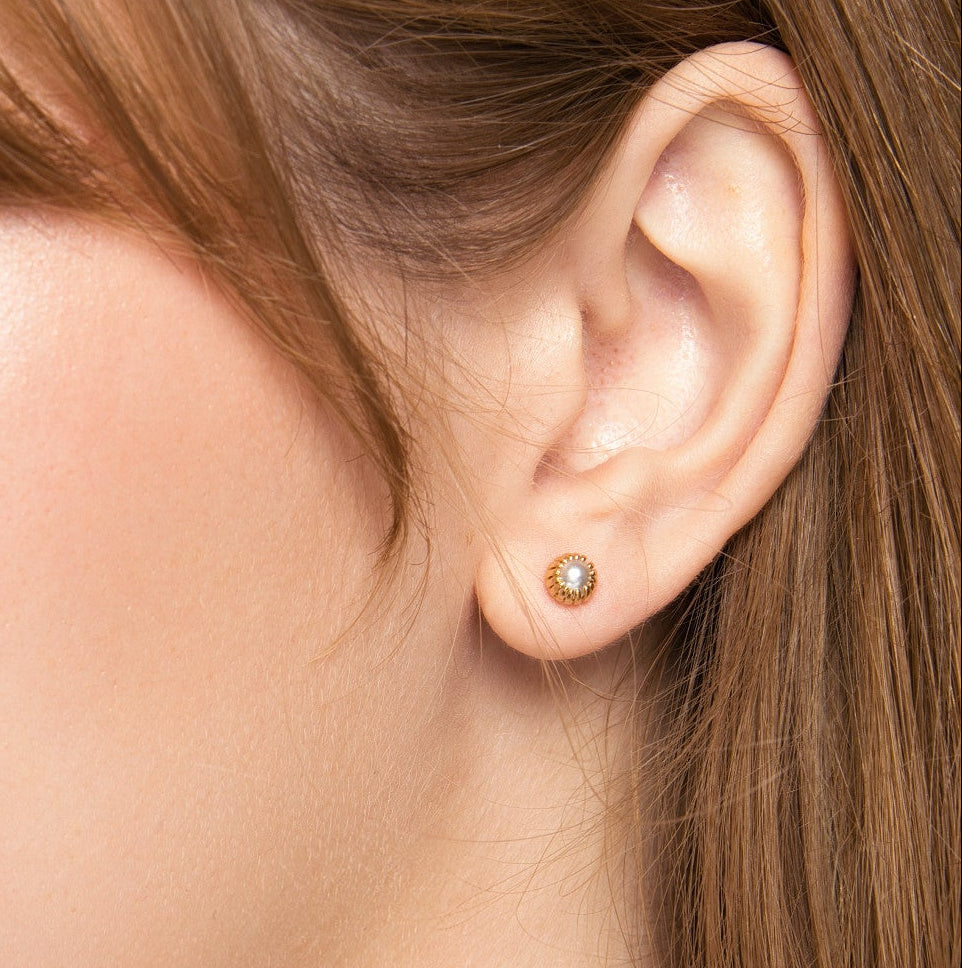 Amara Pearl Flat Back Earrings