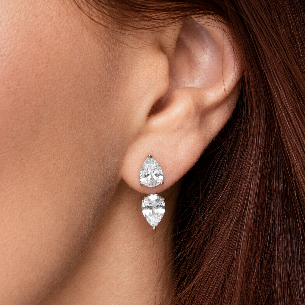 Close do brinco Petra Doble White Rhodium